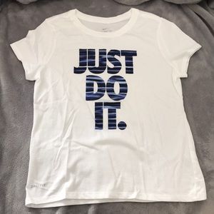 Girls Nike T-Shirt